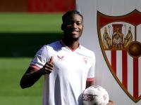 NG28-姆巴佩在西班牙队比赛中爆冷，问鼎冠军引发热议！的简单介绍