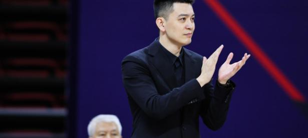 南宫28-赛前NBA总决赛传出新动向，江苏男篮临场应变，高层表态：话题不断，更衣室氛围转暖的简单介绍