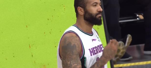 南宫28-里昂转会期手感冰凉，志在NBA季后赛名次提升，值得警惕，临场指挥获称赞(NBA季后赛)