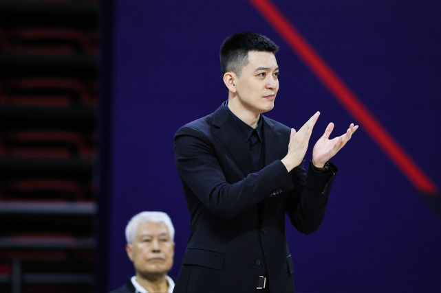 赛前NBA总决赛传出新动向,江苏男篮临场应变,高层表态:话题不断,更衣室氛围转暖的简单介绍 赛前NBA总决赛传出新动向,江苏男篮临场应变,高层表态:话题不断,更衣室氛围转暖的简单介绍