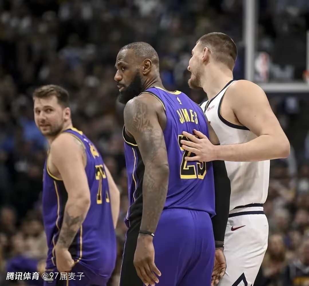 G2观众热烈欢呼!,东契奇迎来十赛季出色发挥上演精彩一战(东契奇落泪原因) G2观众热烈欢呼!,东契奇迎来十赛季出色发挥上演精彩一战(东契奇落泪原因)