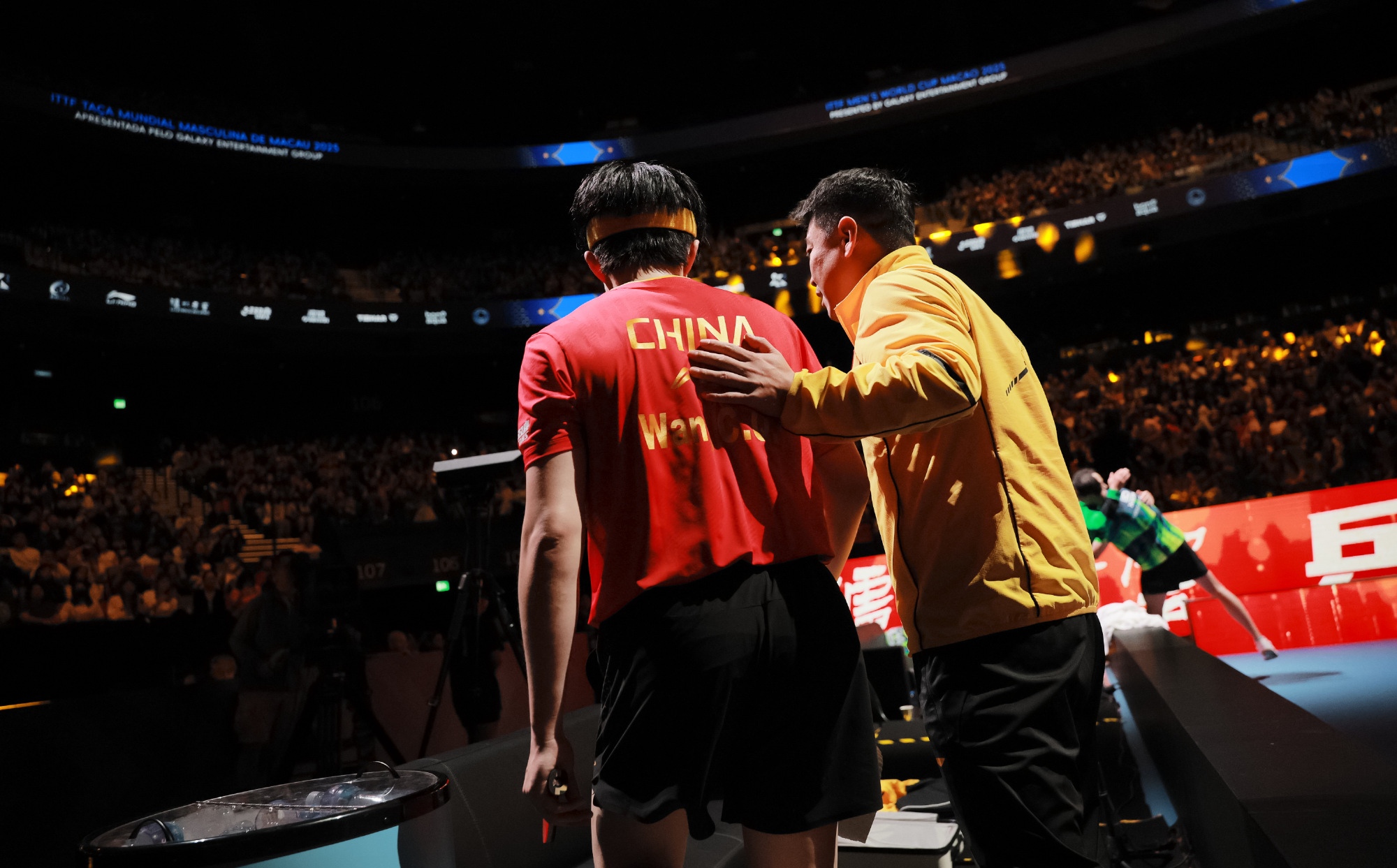 包含关键时刻那不勒斯备战全明星赛；内部沟通细节曝光；目标明确；球队文化再被提及的词条