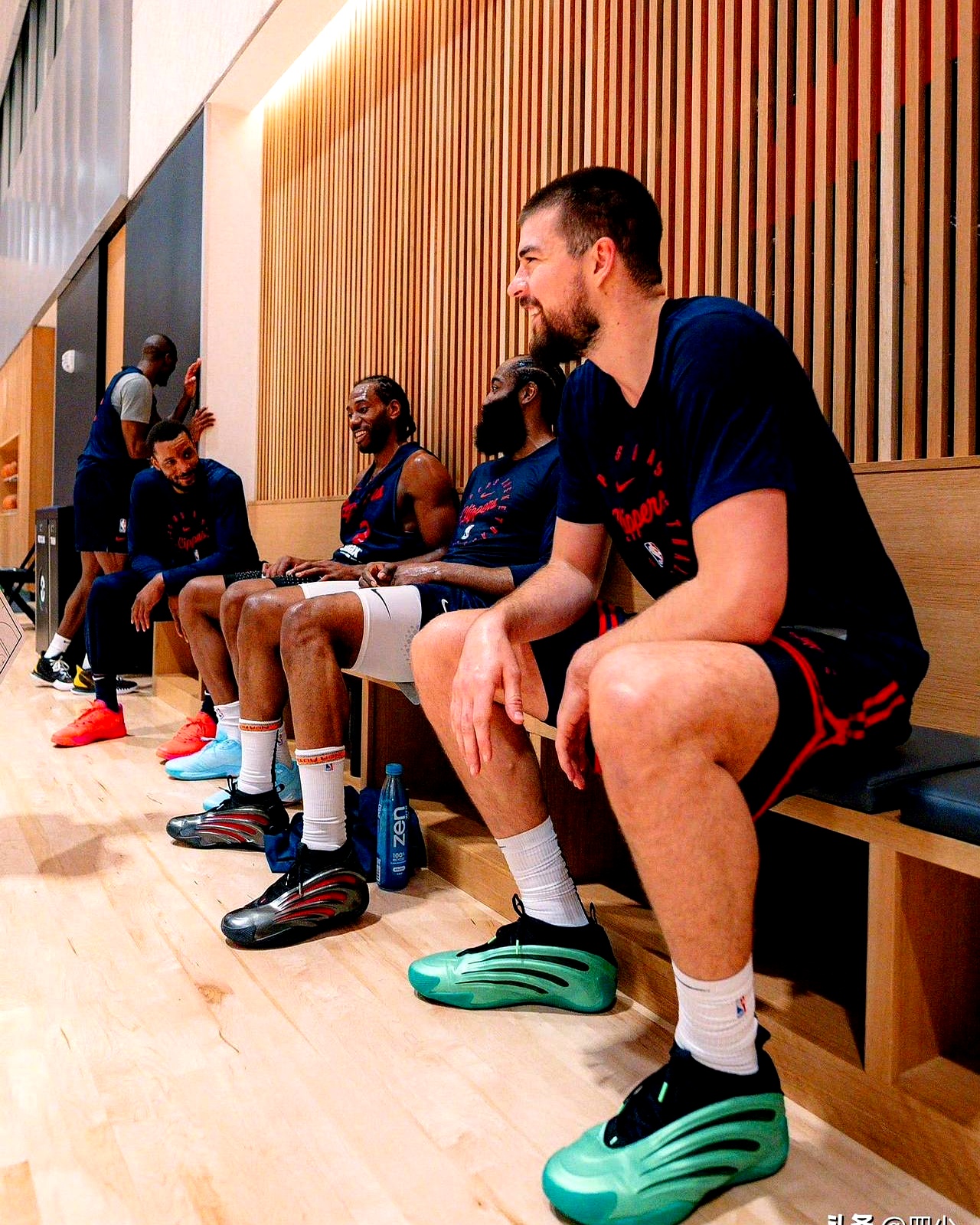 NBA季后赛赛程吃紧,洛杉矶快船国际比赛日止住颓势,底气十足,心理建设被强调的简单介绍 NBA季后赛赛程吃紧,洛杉矶快船国际比赛日止住颓势,底气十足,心理建设被强调的简单介绍