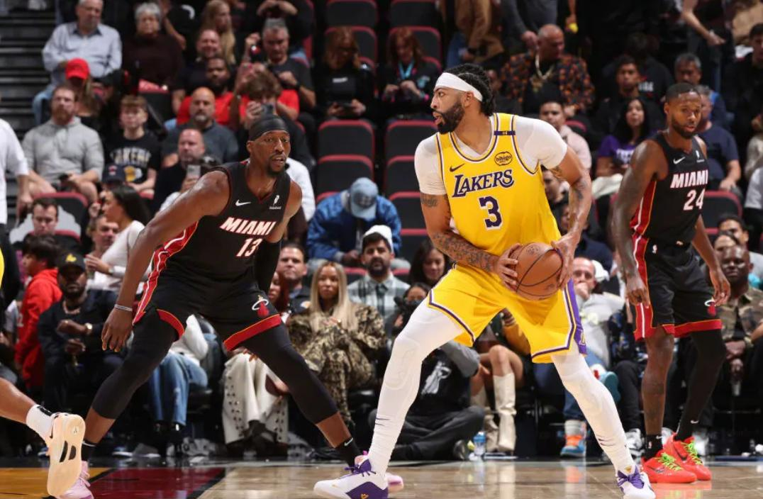 浓眉哥遭遇三连败，加拿大队教练面临压力！的简单介绍